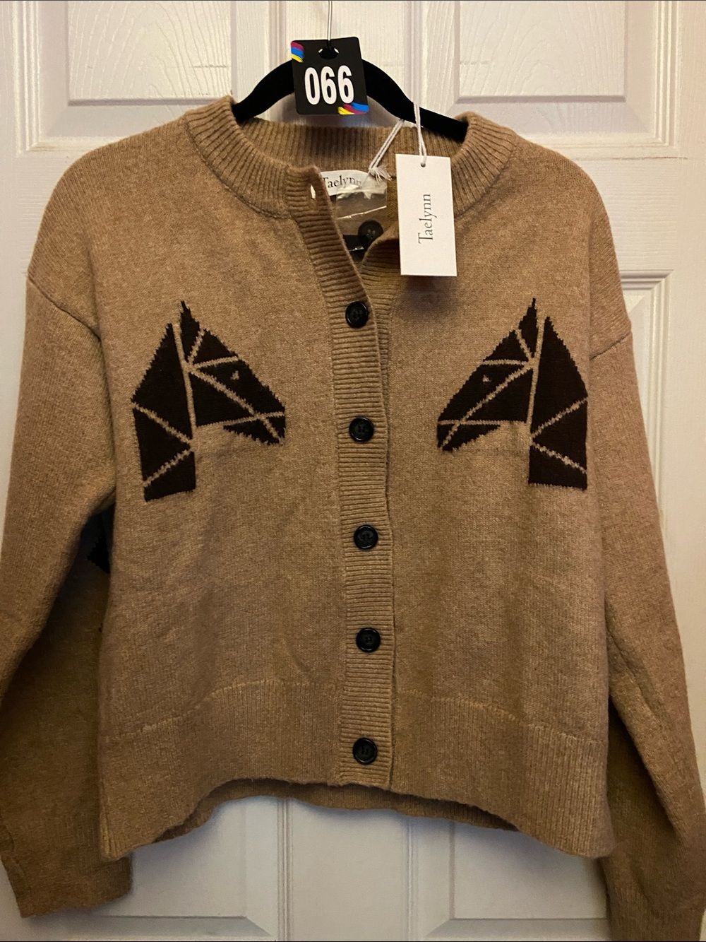 Taelynn Tan Horse Button-Up Sweater size Small